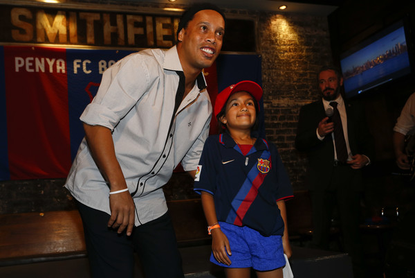 Ronaldinho Kecewa Neymar Meninggalkan Barcelona