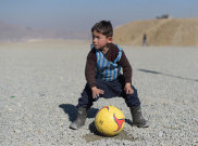Usai Bertemu Lionel Messi, Bocah Afghanistan dengan Jersey Tas Plastik Diincar Taliban