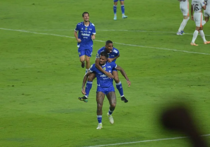 Hasil Super League 2025/2026: Persib Bandung Hajar Borneo FC di GBLA