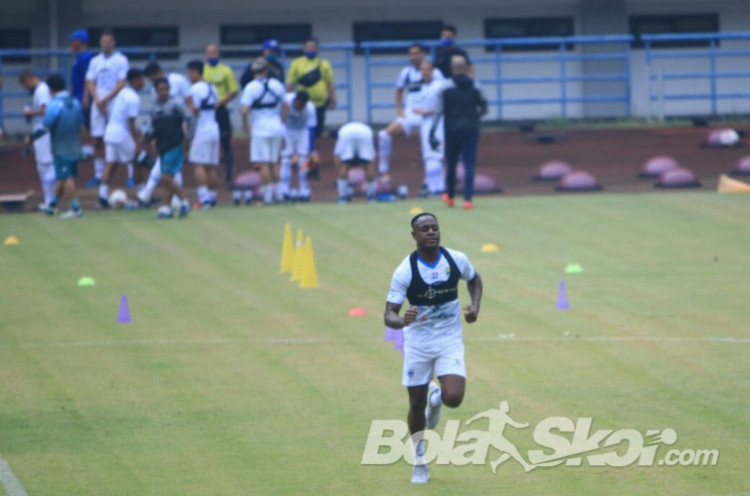 Bek Persib Victor Igbonefo Ingin Liga 1 2020 Tetap Lanjut