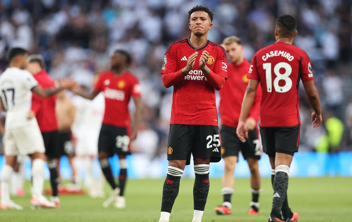 Diterjang Badai Cedera Pemain, Aura Negatif Membayangi Fans Manchester United
