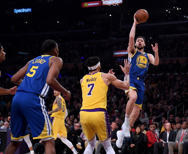 Hasil NBA: Baru Sembuh dari Sakit, Klay Thompson Bawa Warriors Bekap Lakers