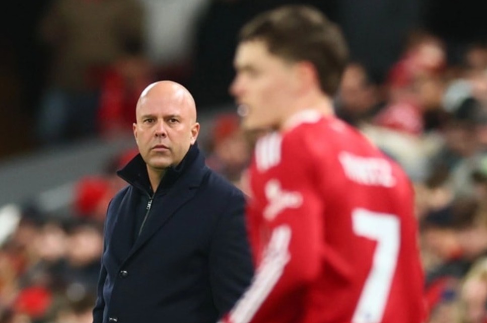 Dibantai Manchester City, Arne Slot: Liverpool Tampil Solid 35 Menit Pertama 