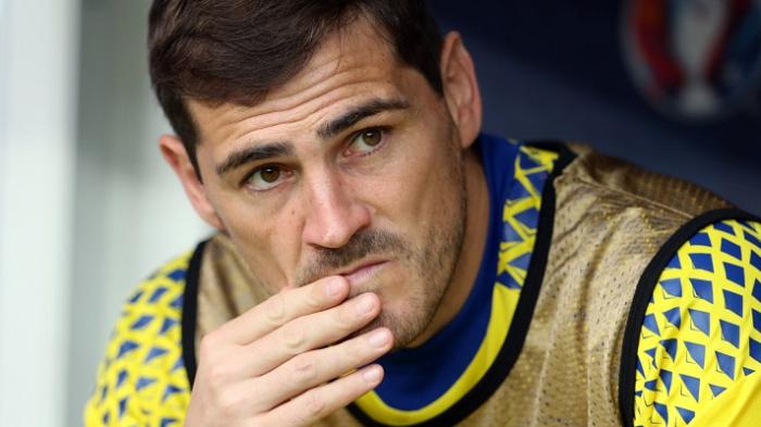 Cassilas Dicoret Dari Timnas Spanyol