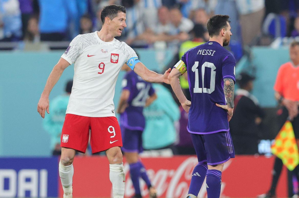 Harapan Robert Lewandowski: Main Bareng Lionel Messi di Barcelona