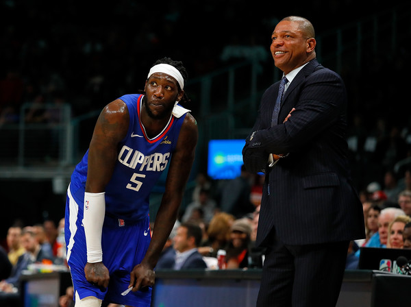 Lepas Dwight Howard, Lakers Bajak Penggawa Clippers