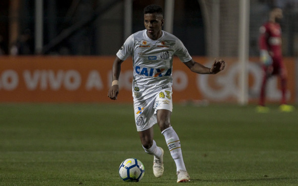 Calon Penyerang Real Madrid Tak Mau Jadi Neymar atau Robinho Baru