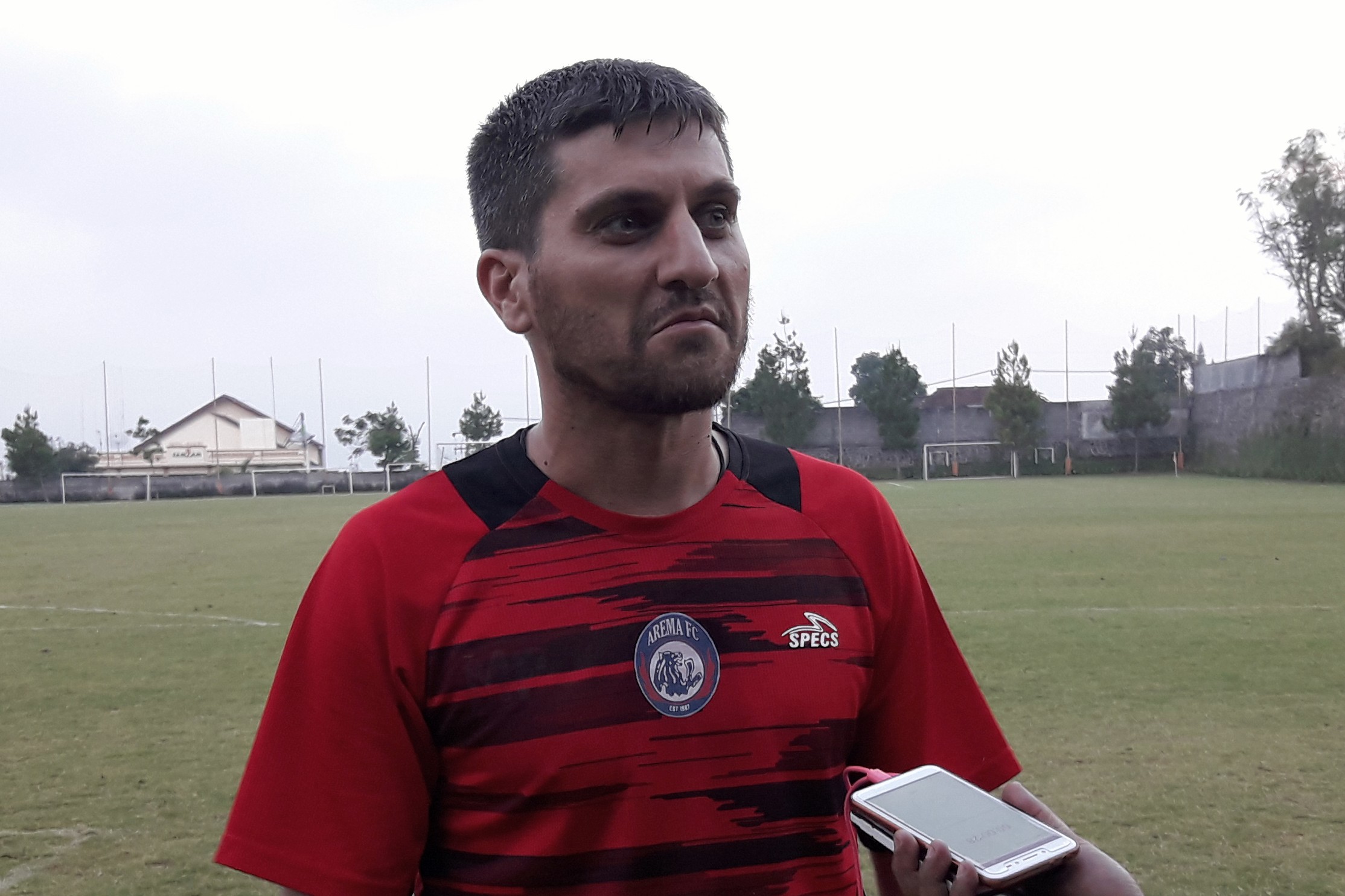 Target Pelatih Kiper Serbia Milik Arema FC