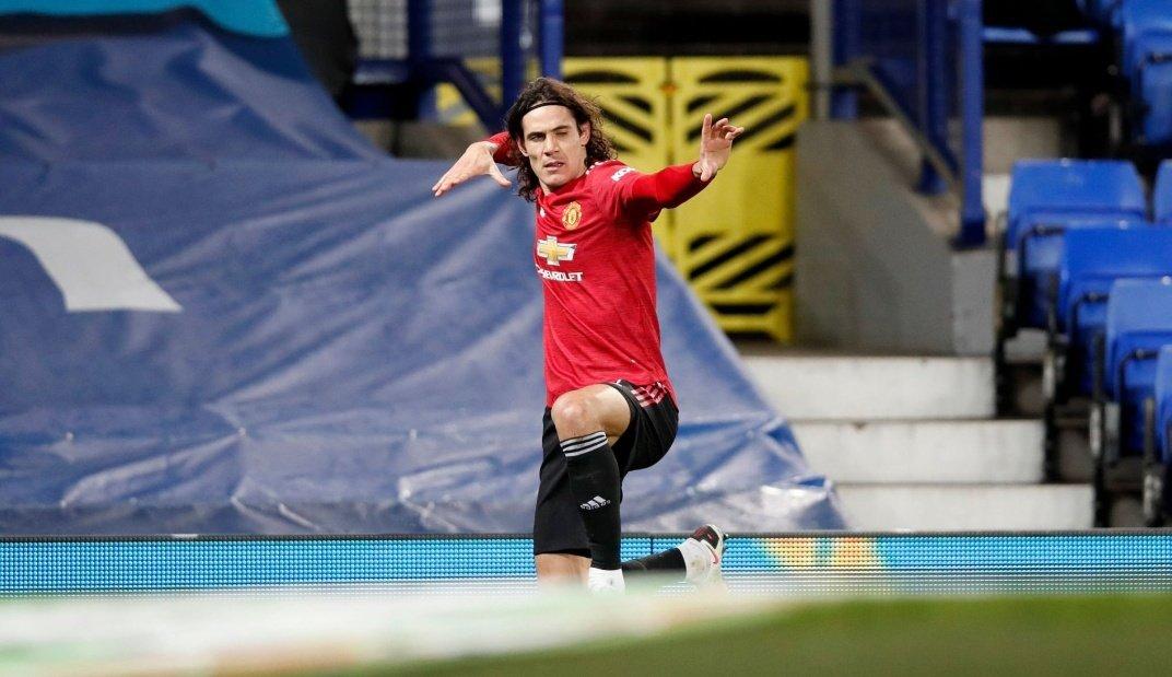 Solskjaer Beri Kode Masa Depan Cavani