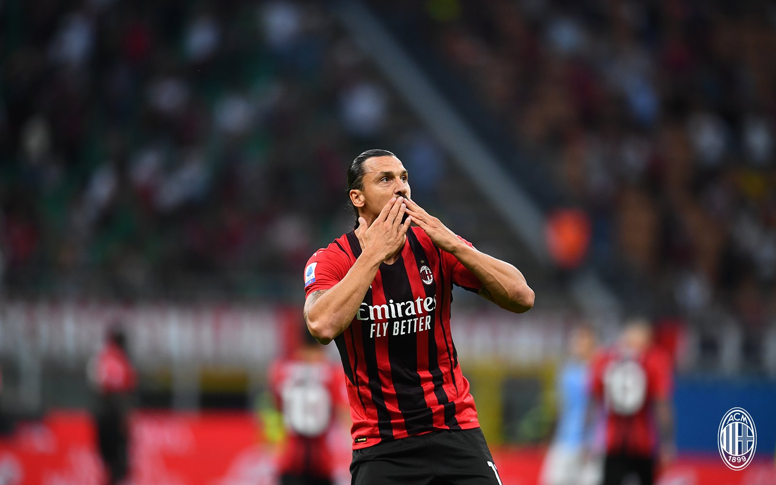 AC Milan 2-0 Lazio: Rossoneri Merebut Puncak Klasemen