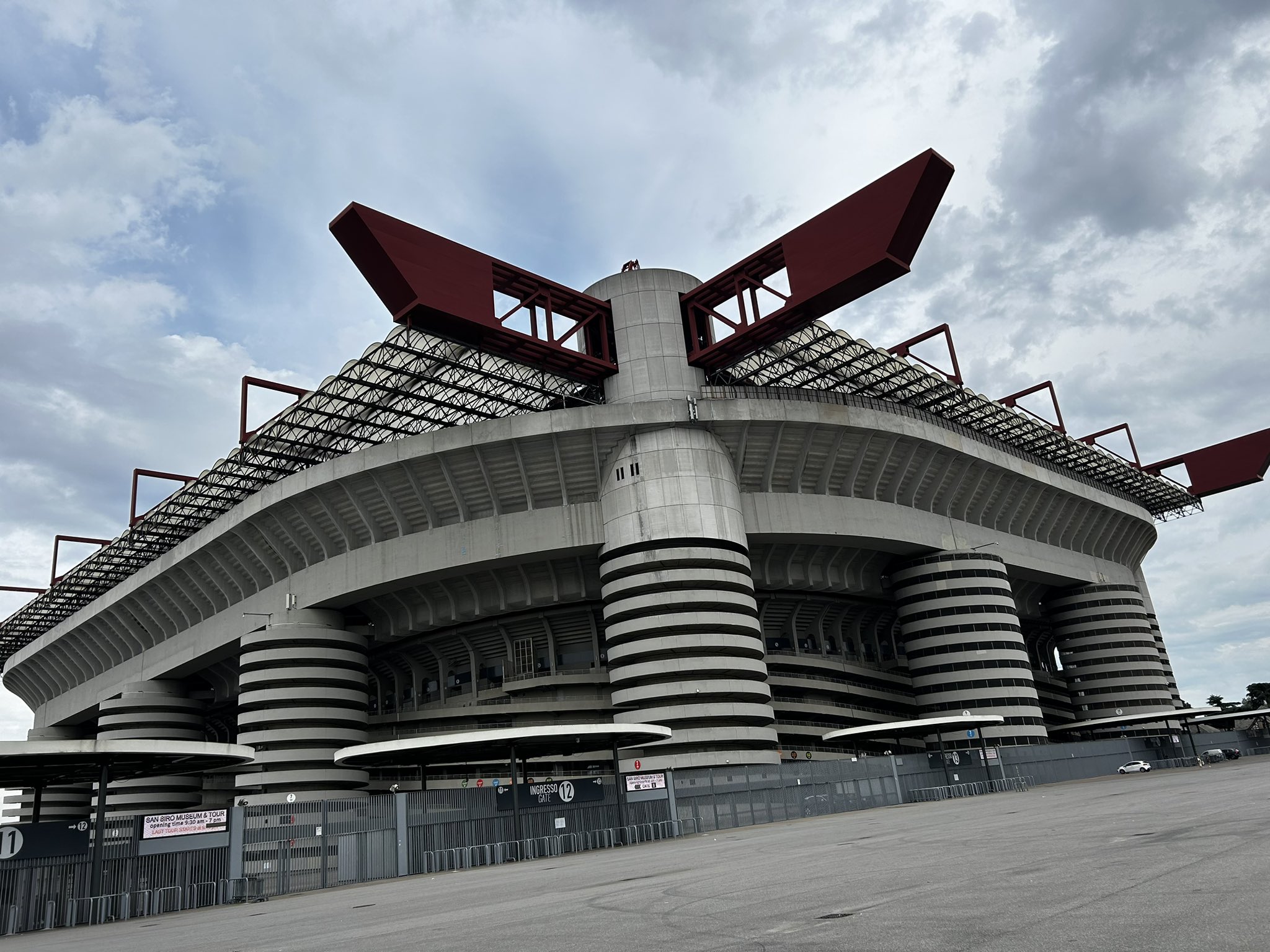 Soal Stadion Baru, Inter dan Milan Tidak Tutup Kemungkinan Kembali Satu Atap