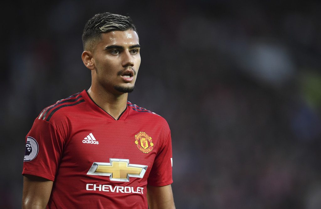 Dua Pemain Liverpool yang Tidak Disukai Gelandang Manchester United karena Sombong