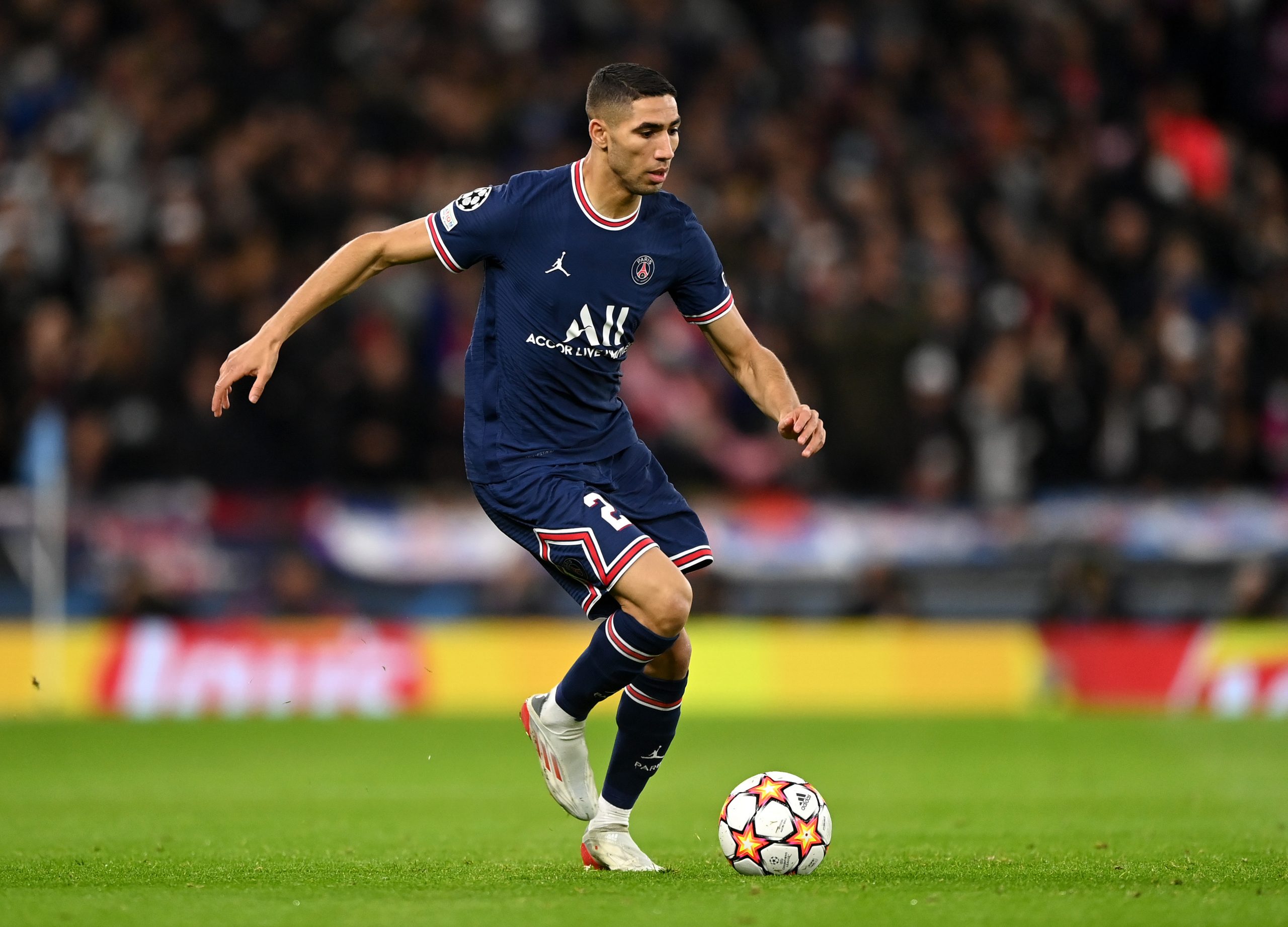 Terancam Kehilangan Banyak Bek, Chelsea Bidik Achraf Hakimi