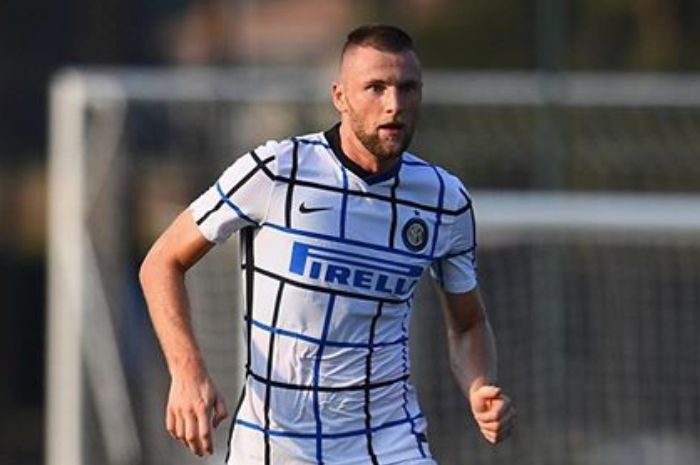 Sikap Plin-plan Antonio Conte dalam Putuskan Masa Depan Milan Skriniar