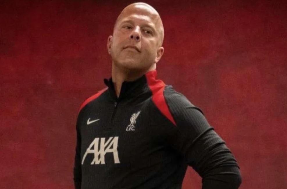 Penuh Keyakinan, Arne Slot Percaya Masih Akan Melatih Liverpool Musim Depan