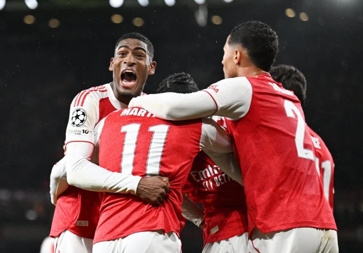Klasemen Terbaru Liga Champions 2025-2026: Arsenal Berlari Sendirian, Liverpool Hancur Lebur
