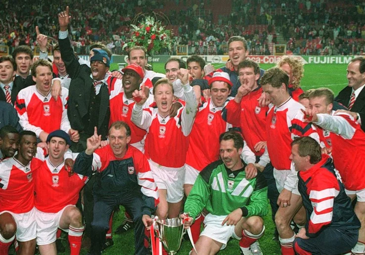 Arsenal dan 4 Tim Juara dengan Gaya Bermain yang Dibenci