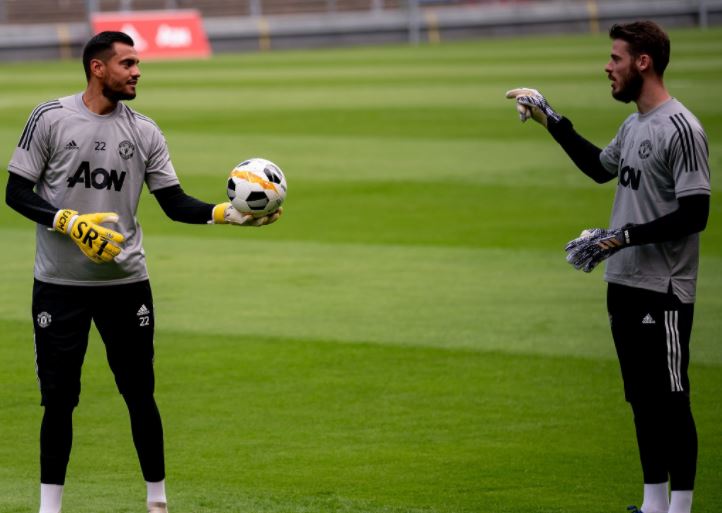 Mencermati Keputusan Solskjaer Memainkan De Gea ketimbang Sergio Romero Kontra Sevilla