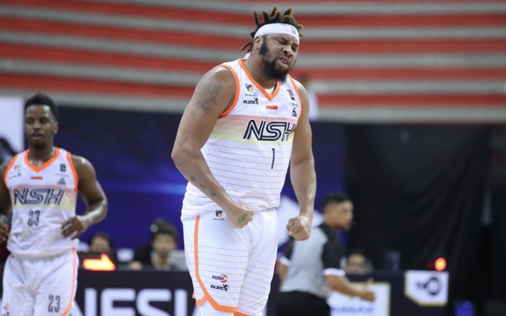 Michael Glover Tak Sabar Bungkam Lester Prosper Kembali