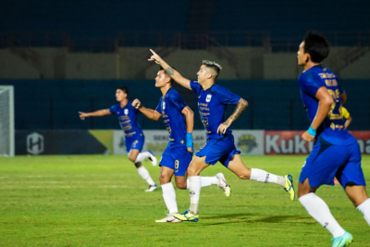 Hasil Liga 1: PSIS Tak Terbendung Persita, PSS Digagalkan Persipura