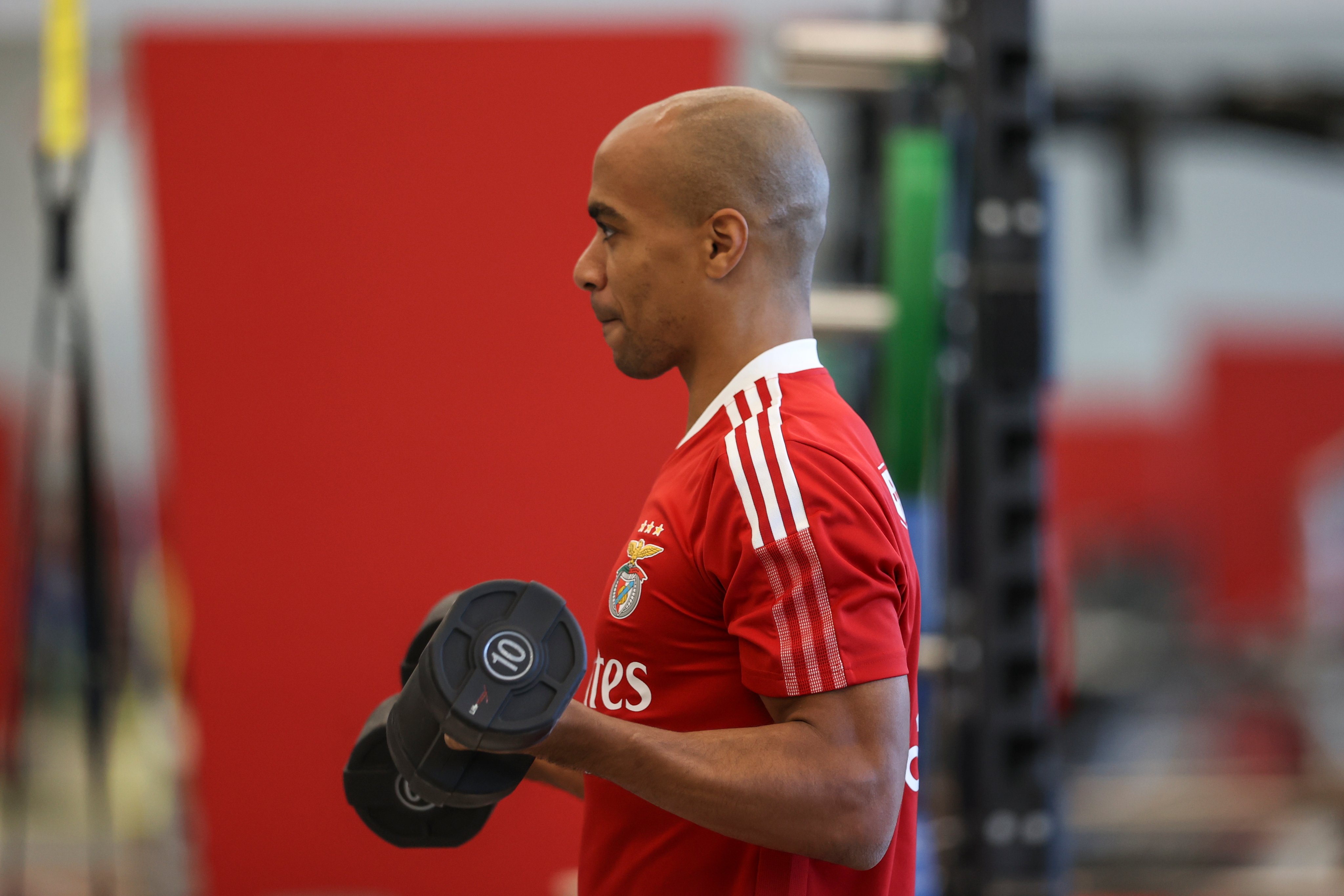 Sporting Permasalahkan Transfer Joao Mario, Inter Balik Menantang
