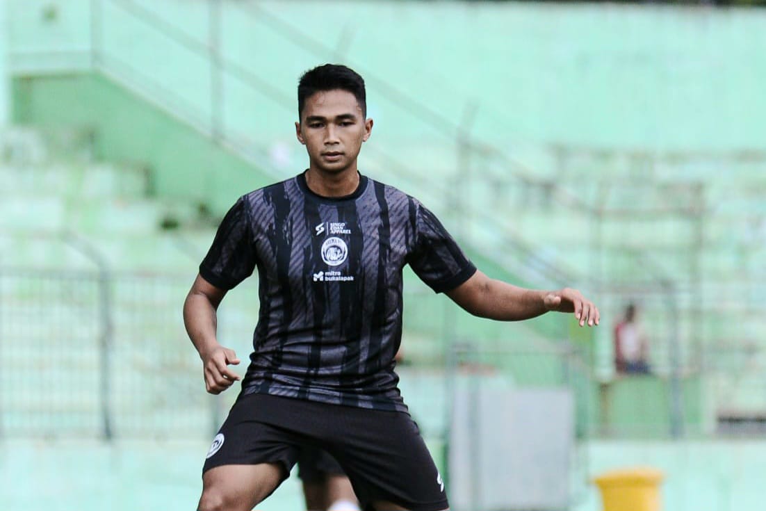 Sempat Diisukan ke Persib, Bagas Adi Nugroho Pilih Hormati Kontrak di Arema FC