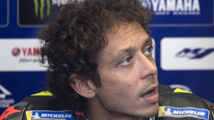 Hampir Celaka di MotoGP Austria, Rossi Tuding Zarco sebagai Biang Kerok