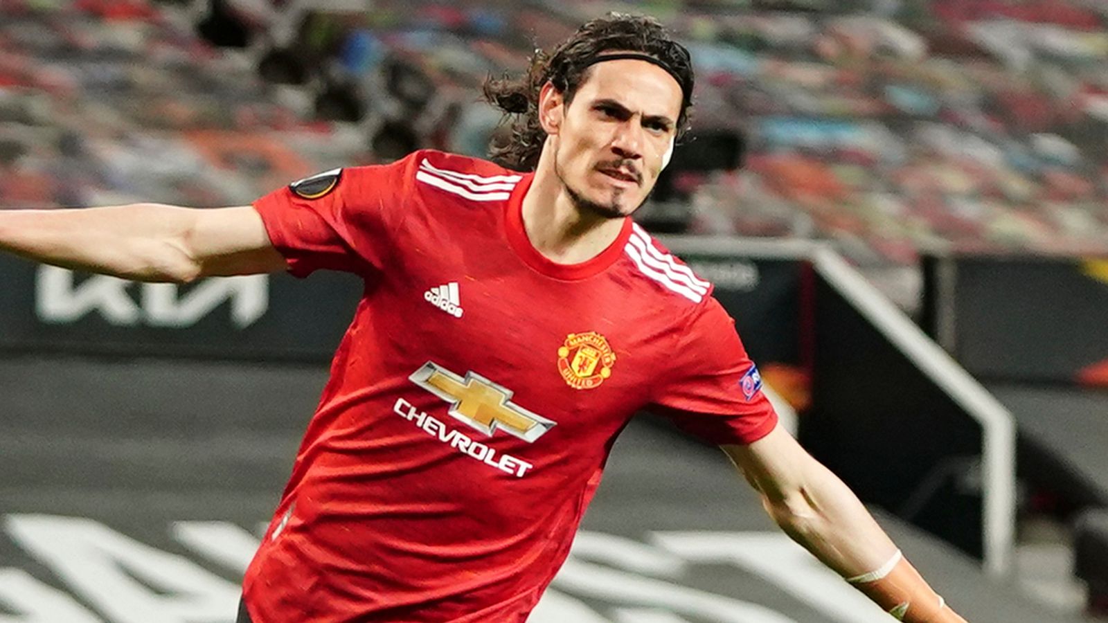 Solskjaer Terus Yakinkan Cavani Bertahan di MU