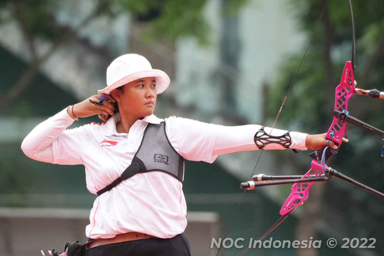 SEA Games 2021: Ega/Rezza Octavia Sumbang Emas Ketiga dari Panahan untuk Indonesia