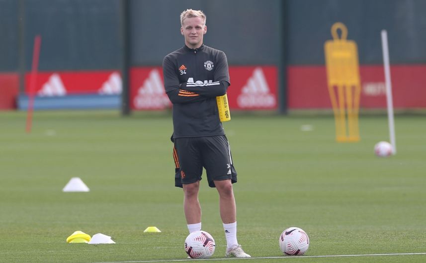 Van de Beek Diminta Belajar dari Kegagalan Karier Depay dan Klaassen di Inggris