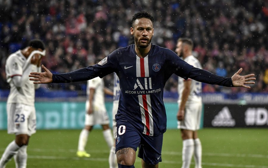 Cinta dan Benci Neymar di PSG