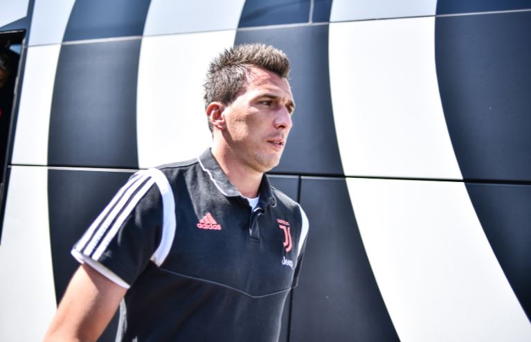 Kejutan, Mario Mandzukic dan Emre Can Tidak Masuk Skuat Liga Champions Juventus