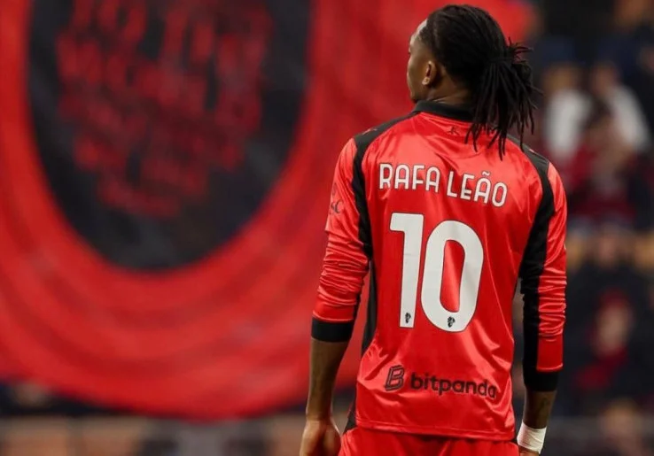 Emosional, Rafael Leao Pamit Tinggalkan AC Milan