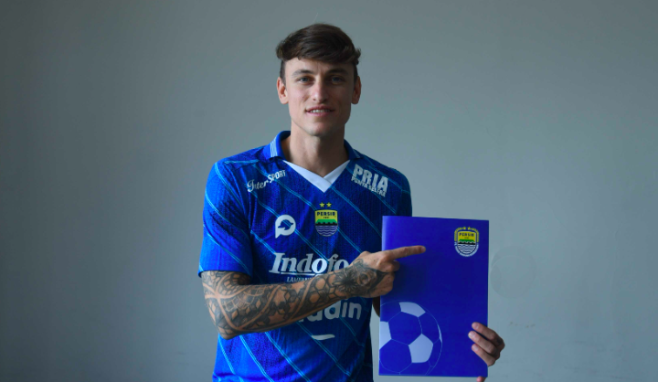 Pelatih Persib Bicara Peluang Kevin Mendoza dan Stefano Beltrame Debut Melawan PSM