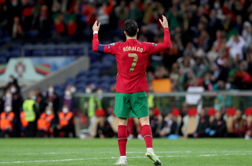Cristiano Ronaldo Hancurkan Dirinya Sendiri