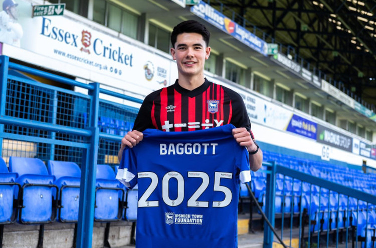Elkan Baggott Perpanjang Kontrak Tiga Tahun di Ipswich Town