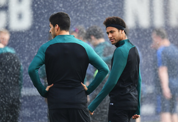 Latihan Terahir Neymar Bersama Para Pemain Barca