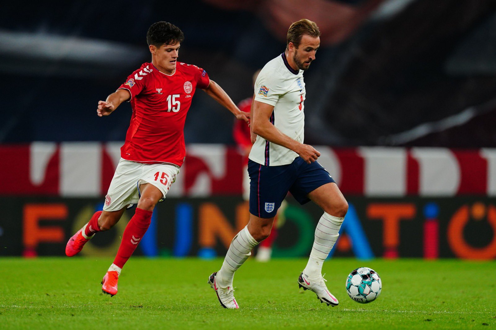 Phil Foden dan Mason Greenwood Bikin Ulah, Harry Kane Mencoba Peduli