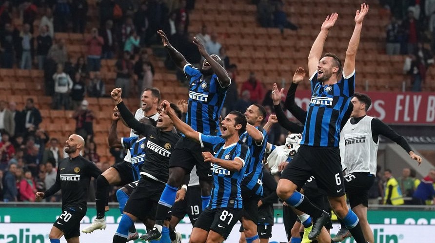 Hasil Pertandingan Liga-liga Eropa: Kota Milan Berwarna Biru-Hitam, Barcelona Tersungkur