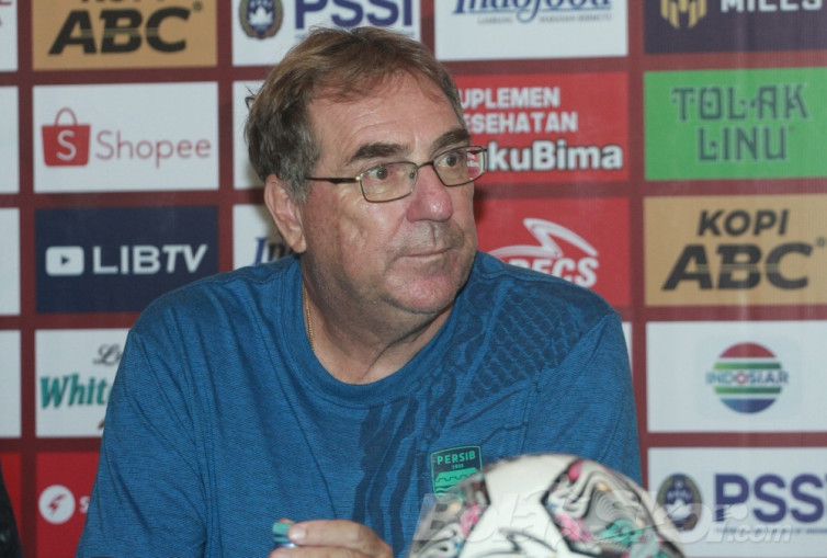 Robert Rene Alberts Sebut Draf Jadwal Liga 1 2022/2023 Tidak Fair untuk Persib