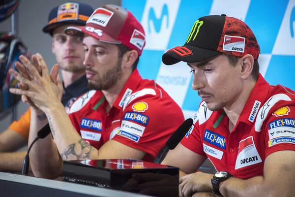 Jorge Lorenzo Menuding Marquez Telah Hancurkan Balapan dan Kakinya