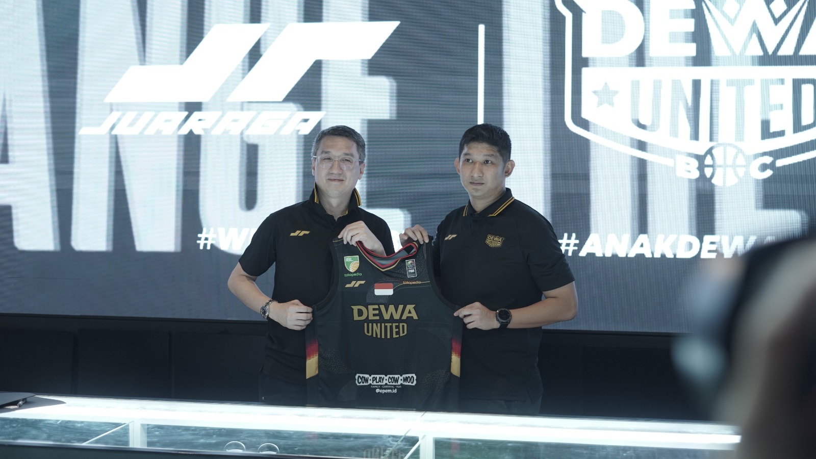 Perkenalkan Jersey Baru, Dewa United Banten Masukkan Unsur Sungai Cisadane