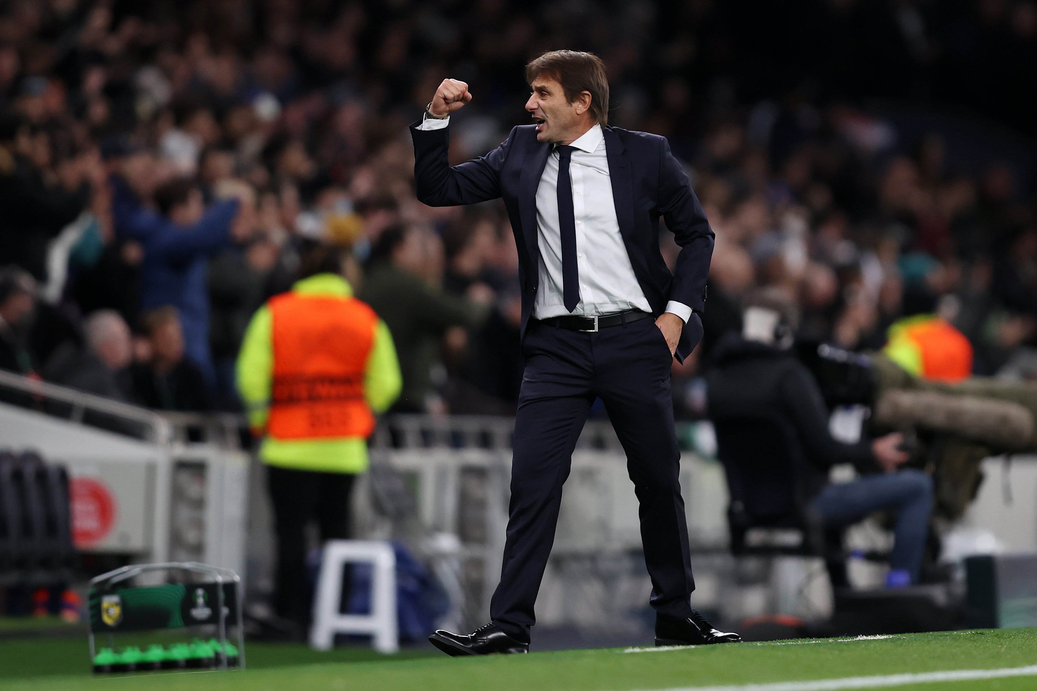 Antonio Conte Tegaskan Tak Bisa Ubah Tottenham dalam Sekejap
