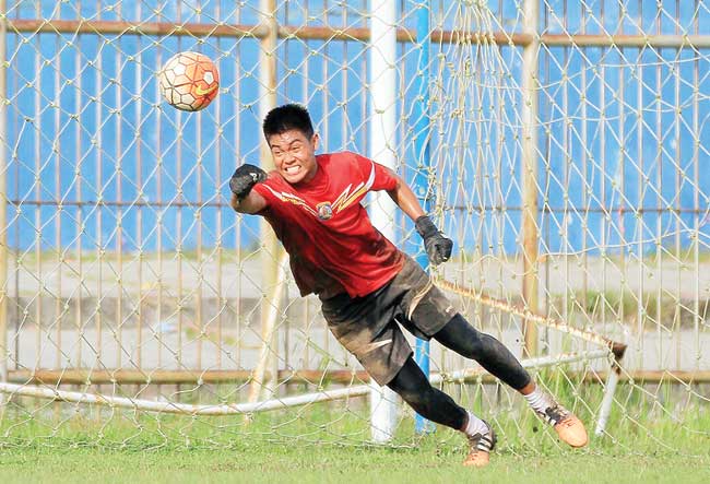 Yogi Triana Hengkang, Ini Calon Keempat Kiper Arema untuk Liga 1 2018