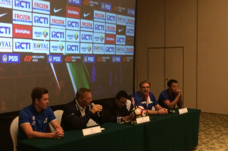 Alasan Pelatih Islandia Tidak Mau Bicara soal Sepak Bola Indonesia