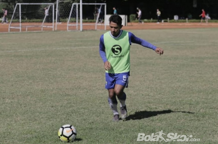 Tradisi Lebaran Gelandang Persib Gian Zola yang Hilang karena Pandemi Virus Corona