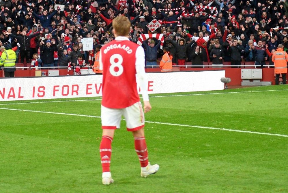 Teken Kontrak Baru, Martin Odegaard Bermimpi Angkat Trofi bersama Arsenal