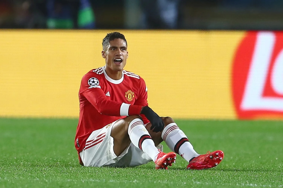 Varane Cedera Jelang Derby Manchester, Solskjaer Harap-harap Cemas