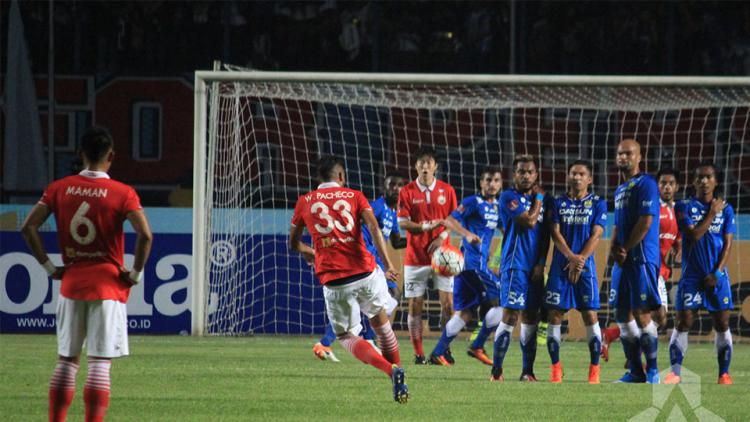 Bukan Stadion Patriot, Persija Vs Persib Hampir Pasti di Solo