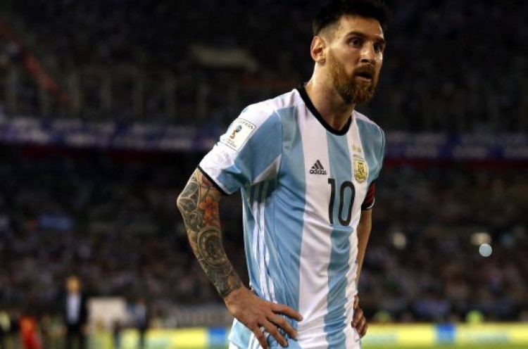 Menghina Asisten Wasit, Messi Diberi Sanksi Larangan Main Empat Kali Oleh FIFA